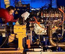 Sonya Reese monitors a fueled powertrain test cell with a 5.3L V-8 engine and a 4T65 transmission. 